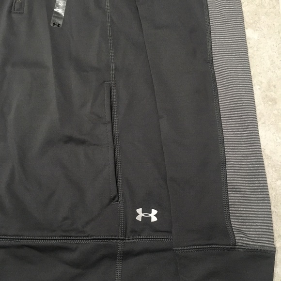 Under Armour Loose Cold Gear 1/2 Zip Sweatshirt - Picture 3 of 6